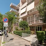 Piazza Bologna Terrace Apartment